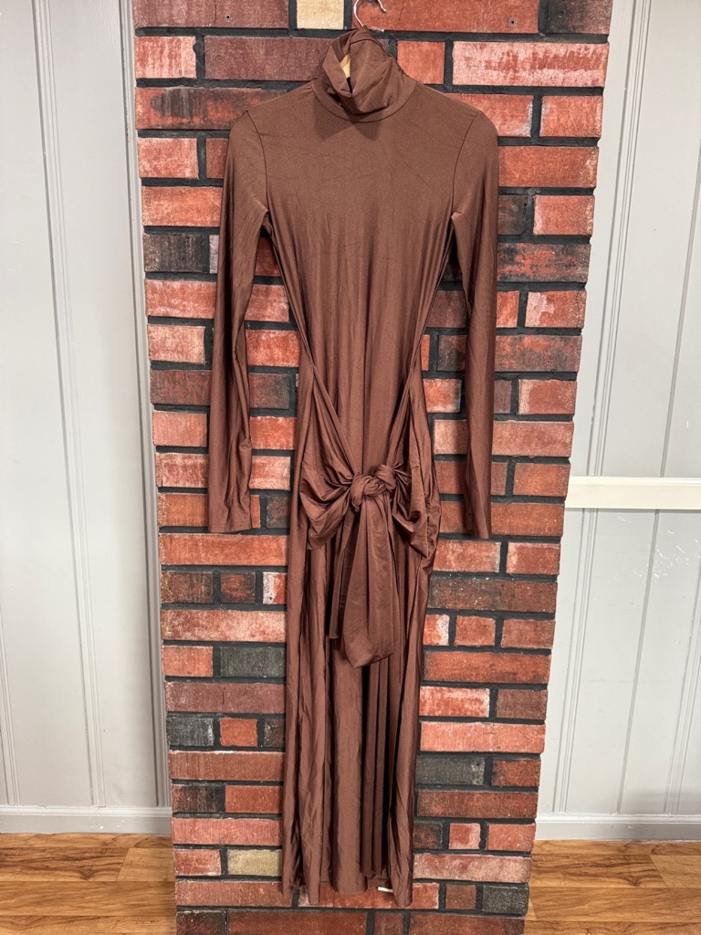 Mew Mews Rumaysa Long Sleeve Twisted Maxi Dress - Picture 6 of 16